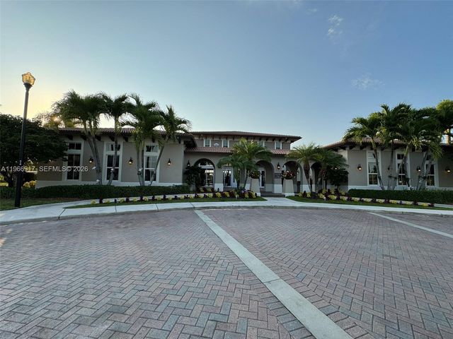 9257 SW 227th St 11, Cutler Bay, FL 33190