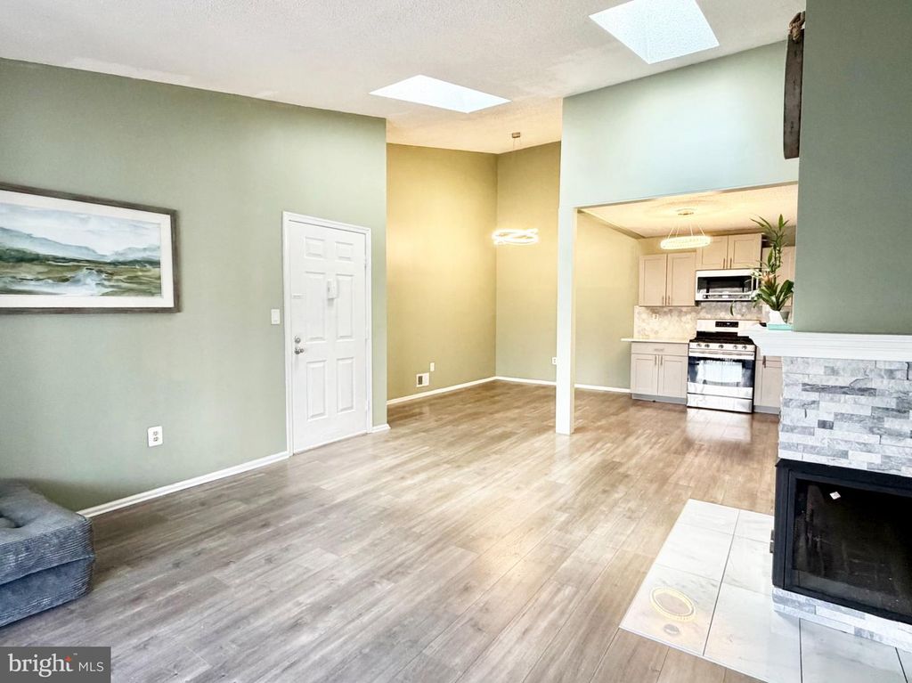 21 JOYNER CT, LAWRENCE TWP, NJ 08648 — photo 3