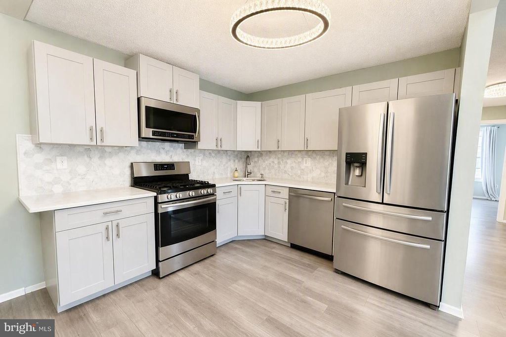 21 JOYNER CT, LAWRENCE TWP, NJ 08648 — photo 5