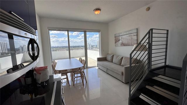 60 SW 13th St 1115, Miami, FL 33130