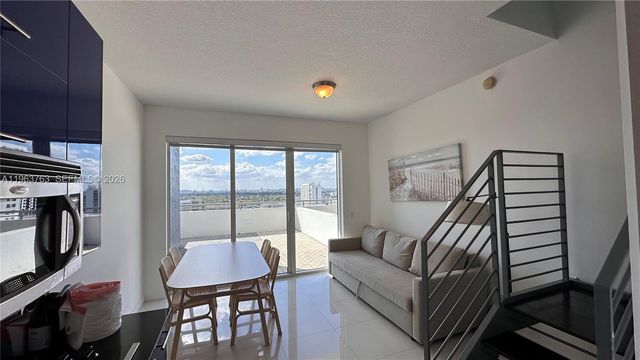 60 SW 13th St 1115, Miami, FL 33130