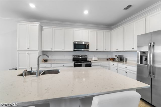 9596 Trevi CT 5442, Naples, FL 34113