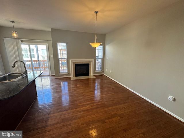 14190 HUNTERS RUN WAY, Gainesville, VA 20155