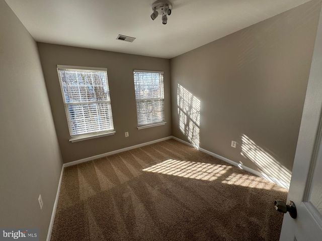14190 HUNTERS RUN WAY, Gainesville, VA 20155