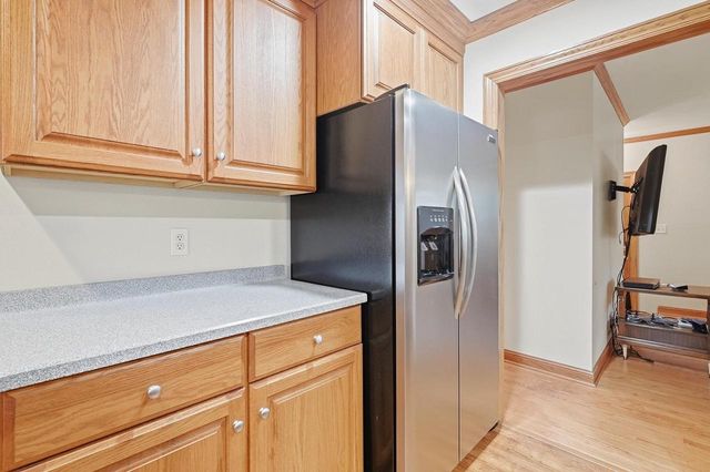 6665 S 20th STREET, Oak Creek, WI 53154