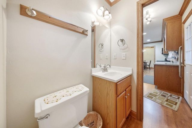 6665 S 20th STREET, Oak Creek, WI 53154