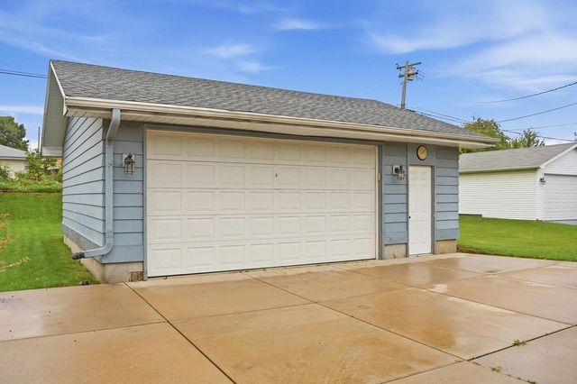 6665 S 20th STREET, Oak Creek, WI 53154