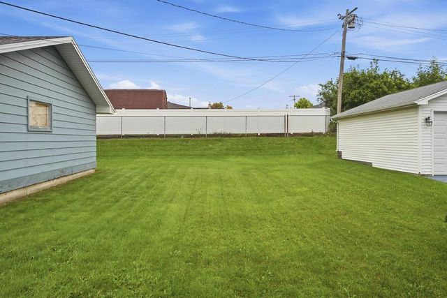 6665 S 20th STREET, Oak Creek, WI 53154