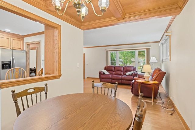 6665 S 20th STREET, Oak Creek, WI 53154