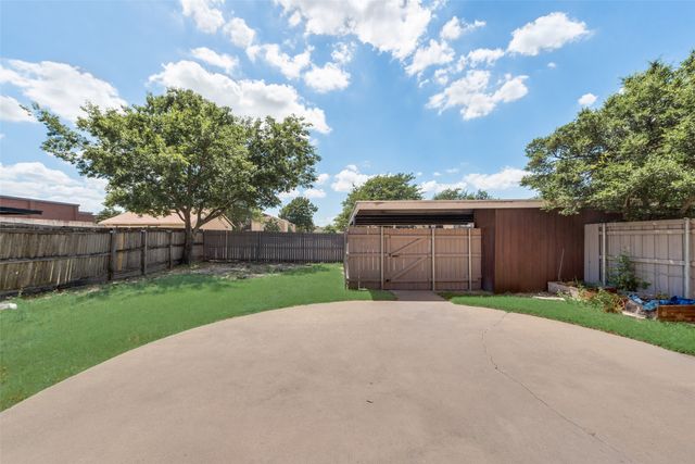 209 N Saint Johns Drive, Richardson, TX 75081