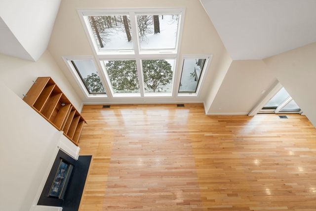 16 Livermore Lane, Weston, MA 02493