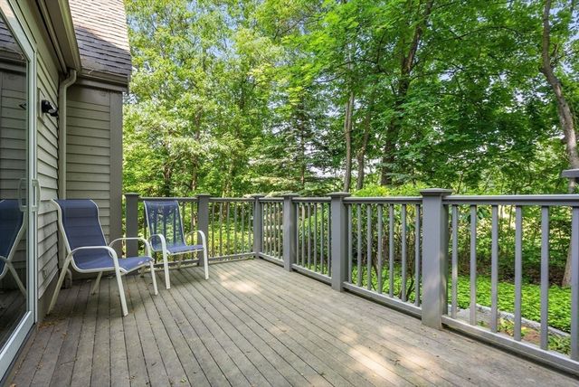 16 Livermore Lane, Weston, MA 02493