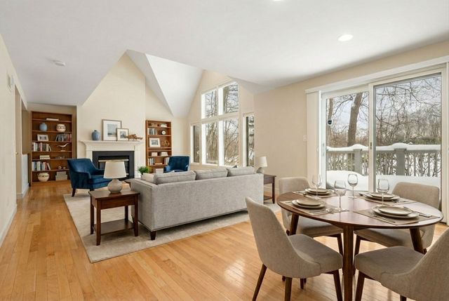 16 Livermore Lane, Weston, MA 02493