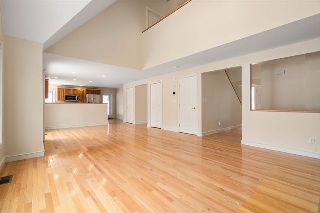 16 Livermore Lane, Weston, MA 02493