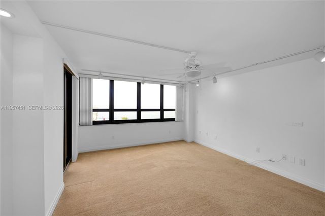 2 Grove Isle Dr B907, Miami, FL 33133