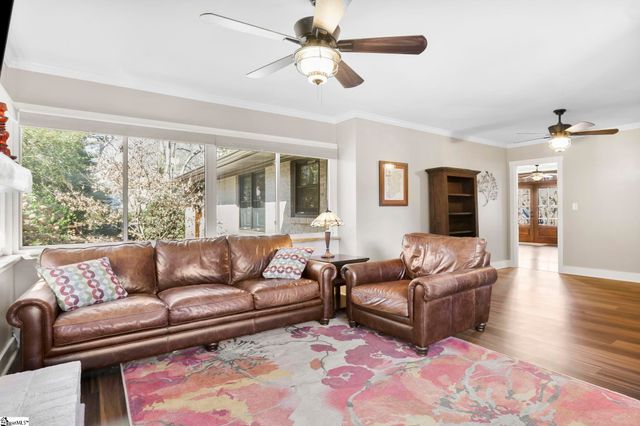 4 E Montclair Avenue, Greenville, SC 29609