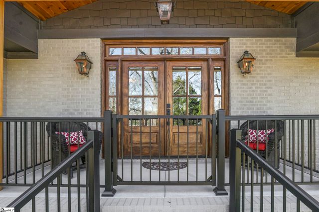 4 E Montclair Avenue, Greenville, SC 29609