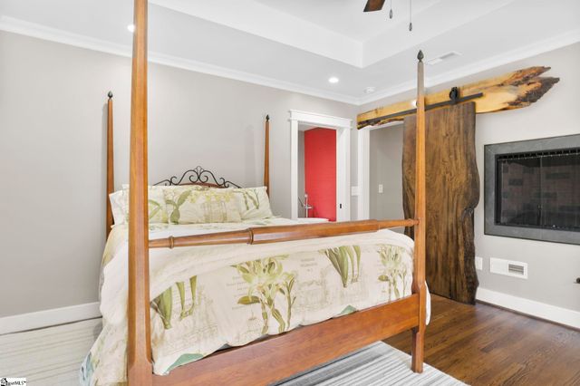 4 E Montclair Avenue, Greenville, SC 29609