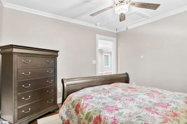 4 E Montclair Avenue, Greenville, SC 29609