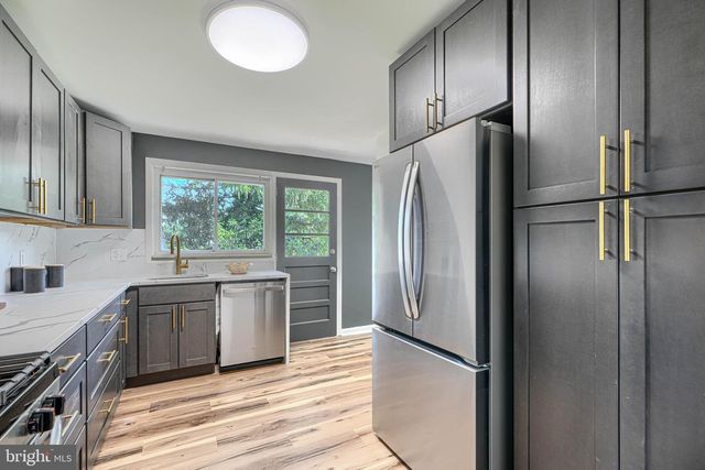 6821 BARNETT RD, Baltimore, MD 21239