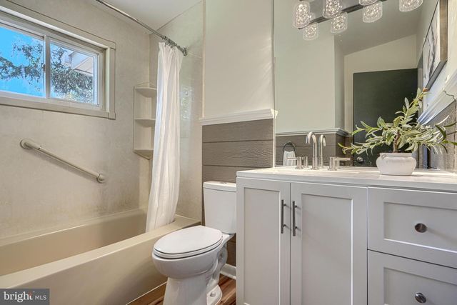 6821 BARNETT RD, Baltimore, MD 21239