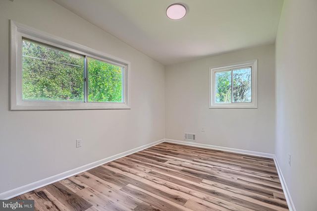 6821 BARNETT RD, Baltimore, MD 21239