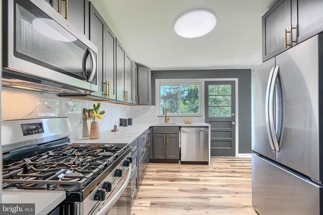 6821 BARNETT RD, Baltimore, MD 21239