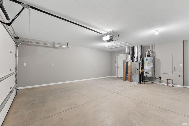 1114 Herdsman Boulevard, Huntertown, IN 46748