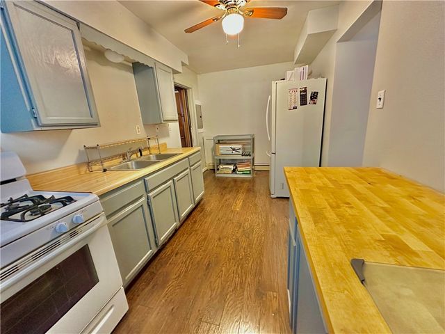 1302 Barkley Rd, Port Vue, PA 15133