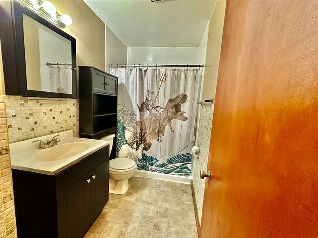 1302 Barkley Rd, Port Vue, PA 15133