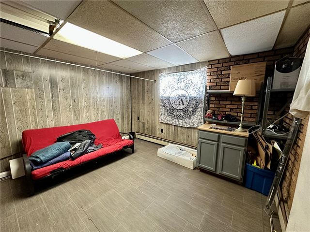 1302 Barkley Rd, Port Vue, PA 15133