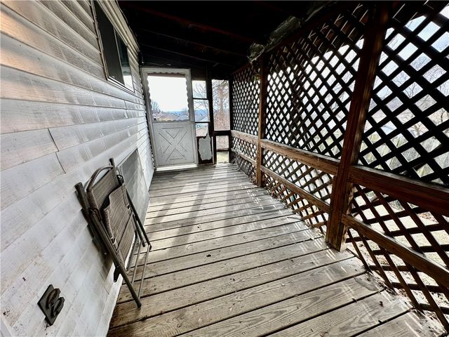 1302 Barkley Rd, Port Vue, PA 15133