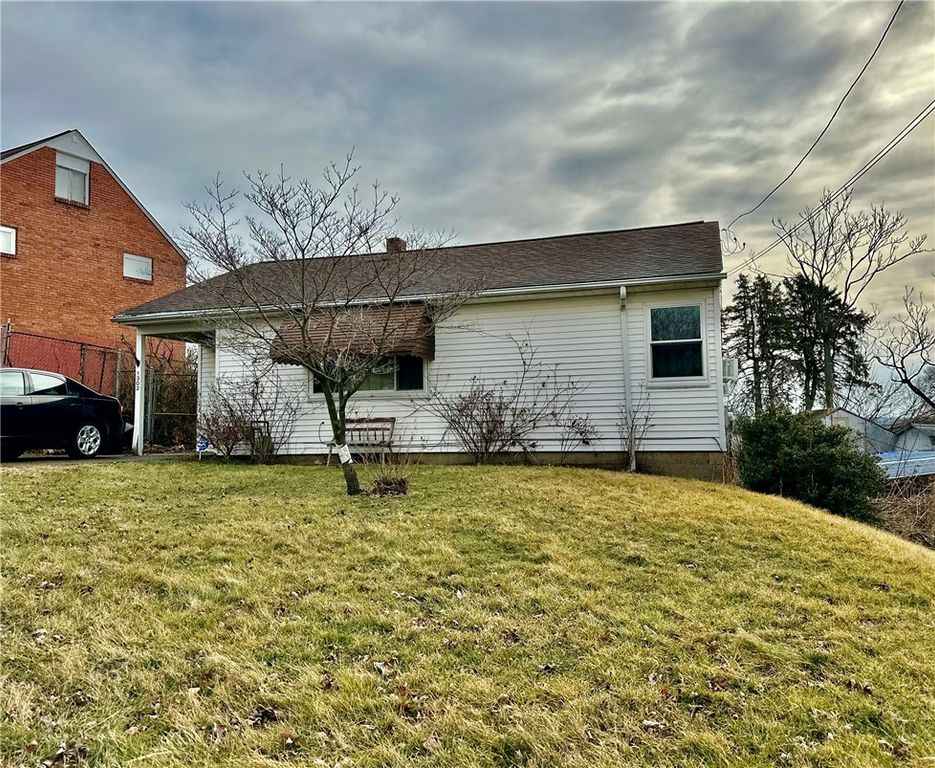 1302 Barkley Rd, Port Vue, PA 15133