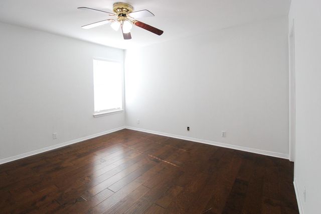 6907 Stonleigh PL, Austin, TX 78744