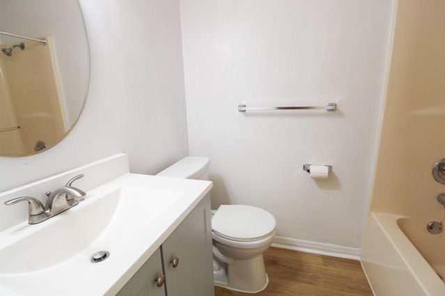 6907 Stonleigh PL, Austin, TX 78744