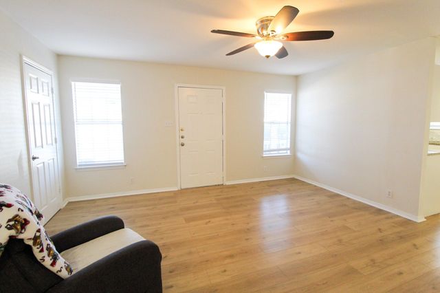 6907 Stonleigh PL, Austin, TX 78744