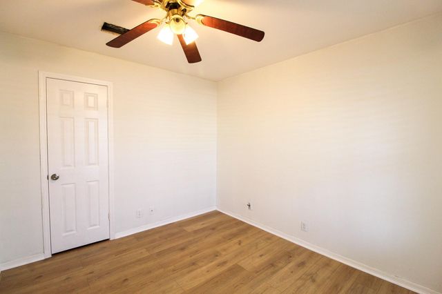 6907 Stonleigh PL, Austin, TX 78744