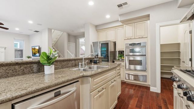 2902 Fox Den Cir, Lincoln, CA 95648