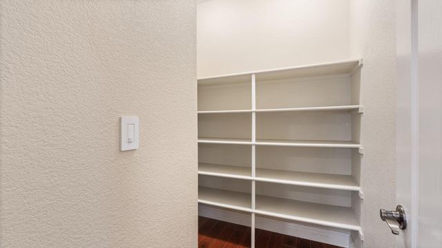 2902 Fox Den Cir, Lincoln, CA 95648