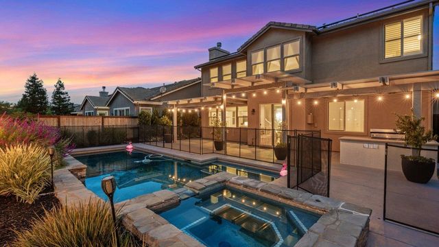 2902 Fox Den Cir, Lincoln, CA 95648