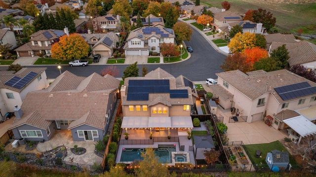 2902 Fox Den Cir, Lincoln, CA 95648