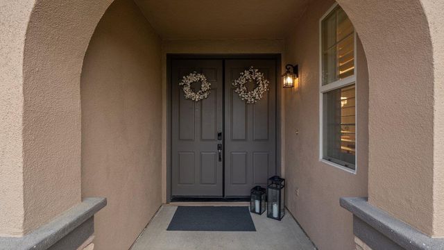 2902 Fox Den Cir, Lincoln, CA 95648