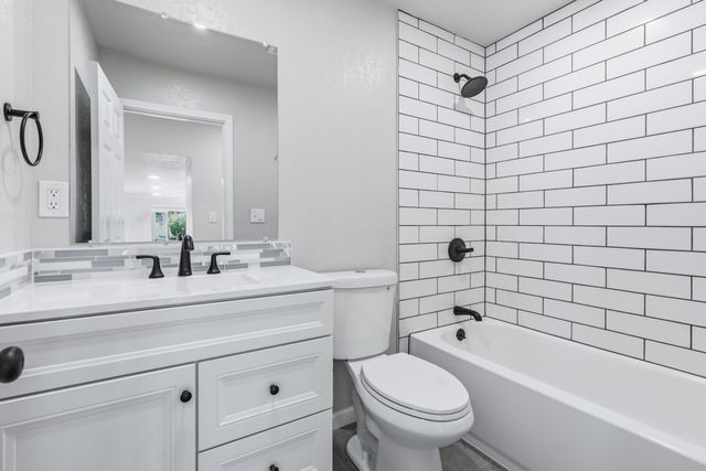 6673 Mountain View Drive, Anderson, CA 96007