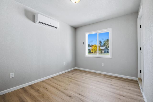 6673 Mountain View Drive, Anderson, CA 96007