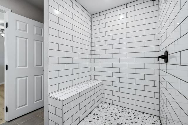 6673 Mountain View Drive, Anderson, CA 96007