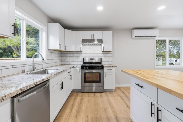 6673 Mountain View Drive, Anderson, CA 96007