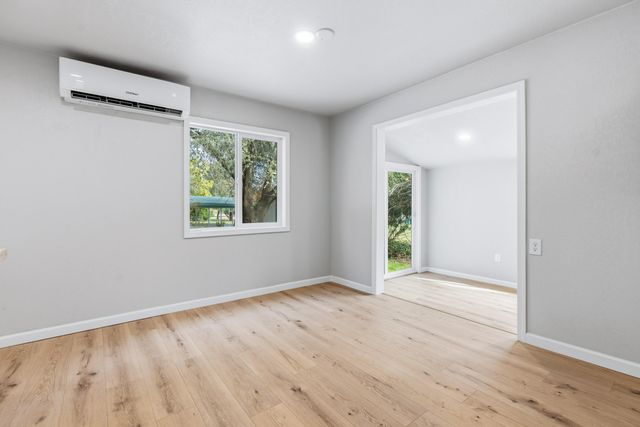 6673 Mountain View Drive, Anderson, CA 96007