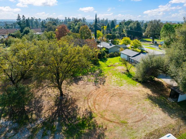 6673 Mountain View Drive, Anderson, CA 96007