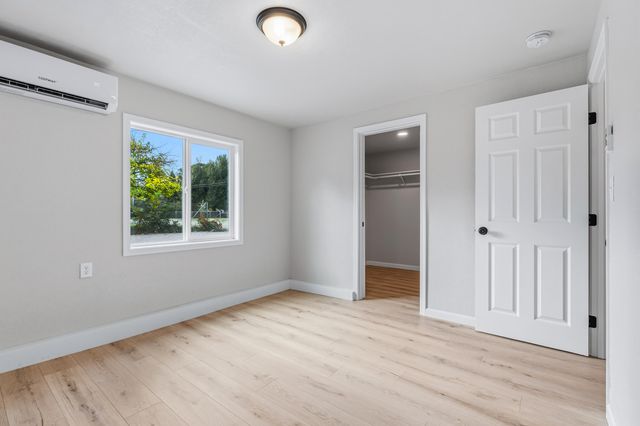 6673 Mountain View Drive, Anderson, CA 96007