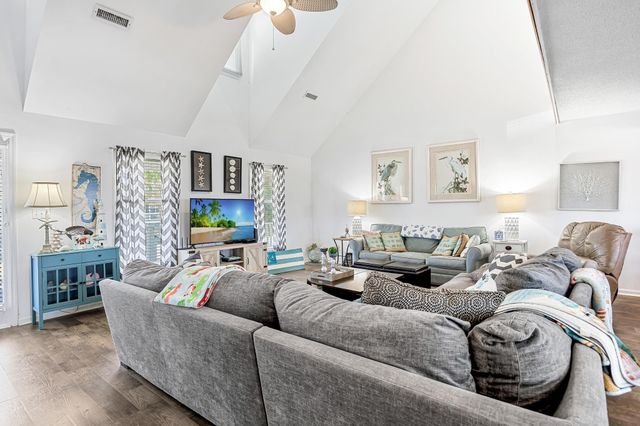 312 57th Ave. N, North Myrtle Beach, SC 29582